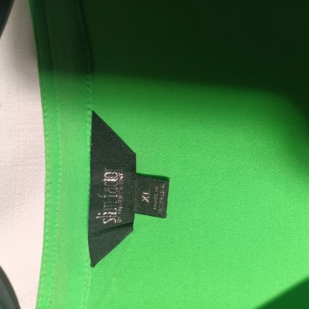 Slimfactor Vibrant Green Lace-Up Top